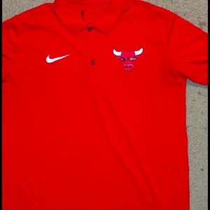 Nike size M Chicago bulls dry fit polo
